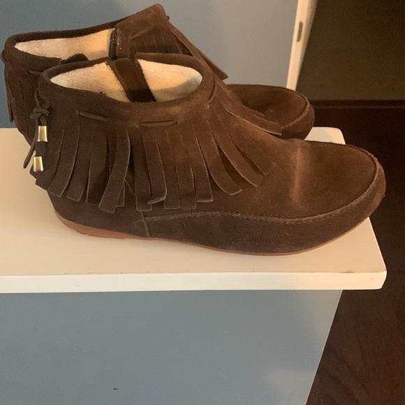 Dark brown fringe boots - Picture 2 of 3